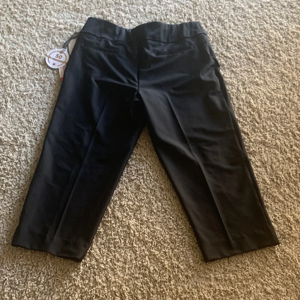 Tail Women's Sleek Black Capris - Picture 2 of 2